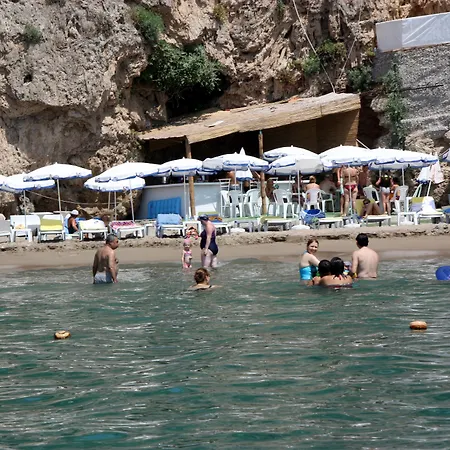 Lara Hotel