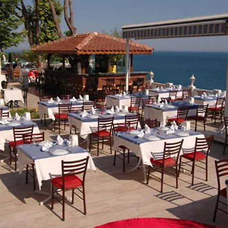 Lara Hotel 3*